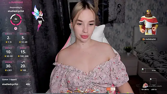 KiraKrox online show from 10/25/25, 07:41