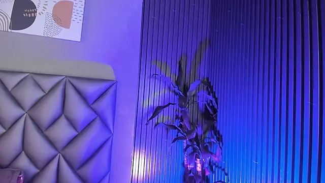 Kitty Dollyy online show from 11/12/25, 09:03