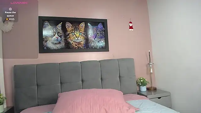 tiiny emilly online show from 12/05/25, 08:49