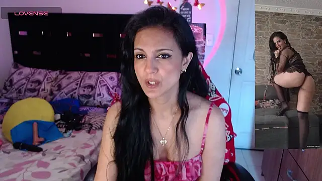 Snapshot of BasmaHernandez chatting on 05/20/26, 02:23 BasmaHernandez online show from 05/20/26, 02:23