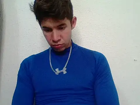 Maxtaylor18 online show from 10/16/25, 04:13