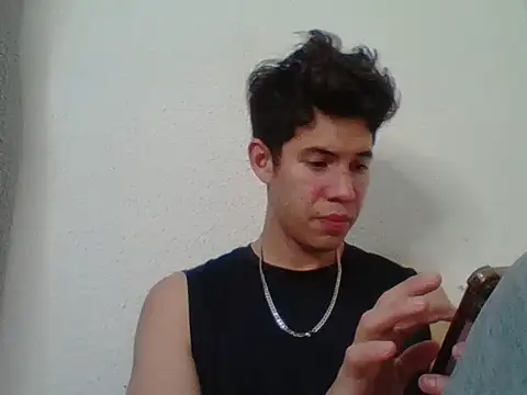 Maxtaylor18 online show from 10/17/25, 02:04