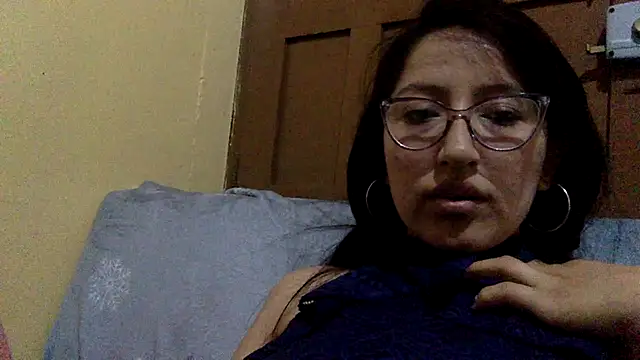 Snapshot of AlbyberCH chatting on 10/05/25, 01:37 AlbyberCH online show from 10/05/25, 01:37