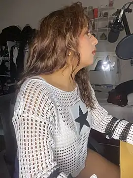 Snapshot of SoftLady_S33 chatting on 02/26/26, 09:25 SoftLady S33 online show from 02/26/26, 09:25