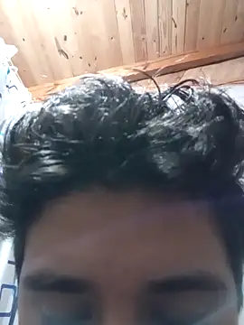 Snapshot of mizae chatting on 11/15/25, 04:32 mizae online show from 11/15/25, 04:32