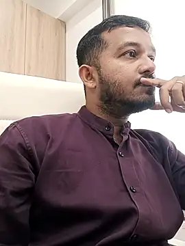 Snapshot of VJ17 chatting on 09/09/25, 05:51 VJ17 online show from 09/09/25, 05:51