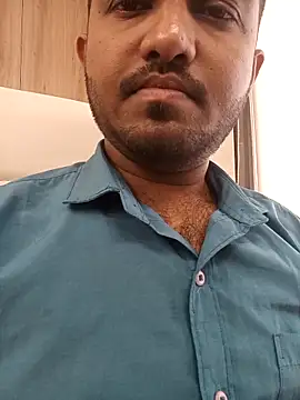 Snapshot of VJ17 chatting on 09/30/25, 05:01 VJ17 online show from 09/30/25, 05:01