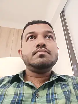 Snapshot of VJ17 chatting on 10/30/25, 04:36 VJ17 online show from 10/30/25, 04:36