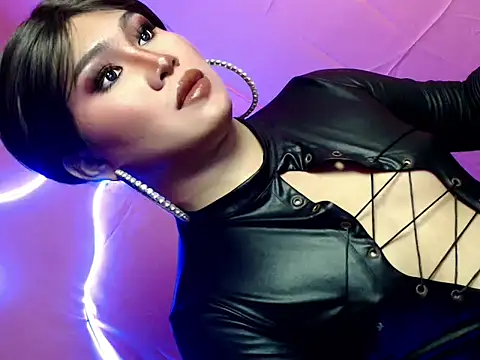 pretty lassy online show from 12/19/25, 05:53