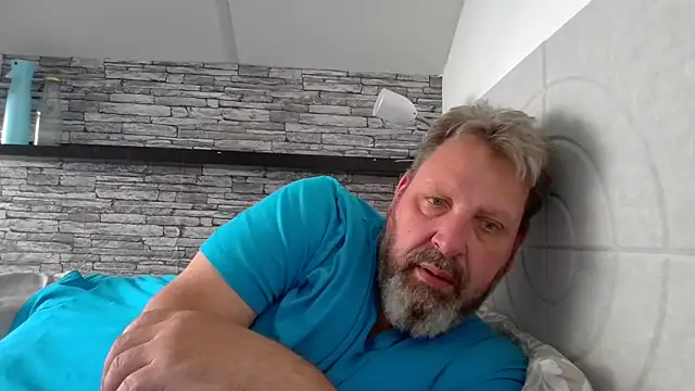 Snapshot of BigMan738@xh chatting on 06/16/26, 06:21 BigMan738xh online show from 06/16/26, 06:21