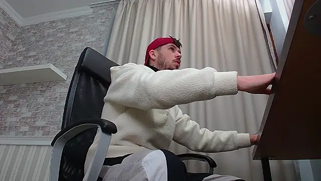 JonahShaw online show from 10/12/25, 04:11