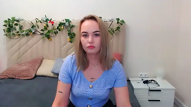 LiluMoon   online show from 05/14/26, 11:28