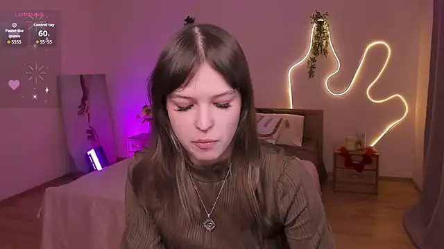 Lisa Blossom online show from 04/23/26, 06:03