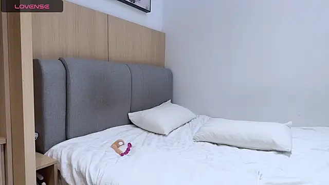 penny coco online show from 12/16/25, 09:25