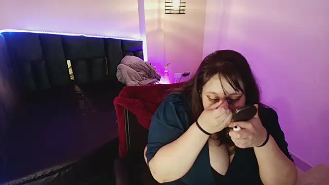 Snapshot of _Emily_rosee_ chatting on 11/27/25, 11:34 Emily rosee online show from 11/27/25, 11:34