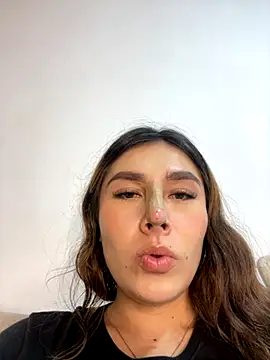 Isa Villamarin online show from 09/21/25, 07:59