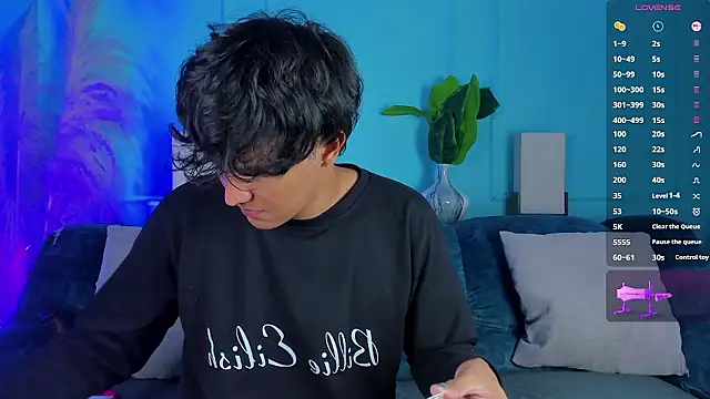 Leo Savage  online show from 01/07/26, 03:42