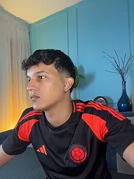 Leo Savage  online show from 03/31/26, 04:13