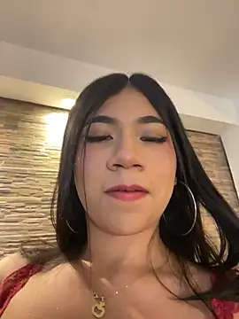 Snapshot of LiaSaenz27 chatting on 10/12/25, 01:15 LiaSaenz27 online show from 10/12/25, 01:15