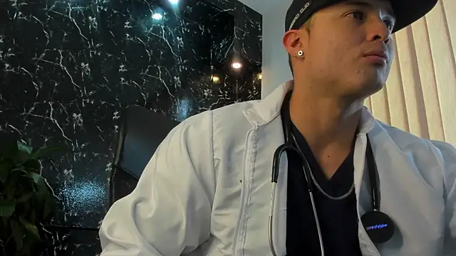 Snapshot of Alexander_ferre chatting on 09/11/25, 04:07 Alexander ferre online show from 09/11/25, 04:07