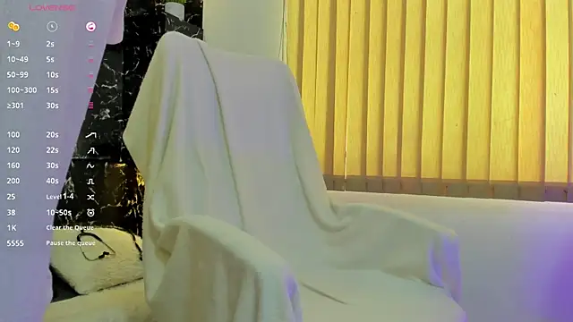 Snapshot of Alexander_ferre chatting on 09/19/25, 02:18 Alexander ferre online show from 09/19/25, 02:18