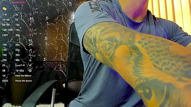 Snapshot of Alexander_ferre chatting on 09/20/25, 02:51 Alexander ferre online show from 09/20/25, 02:51