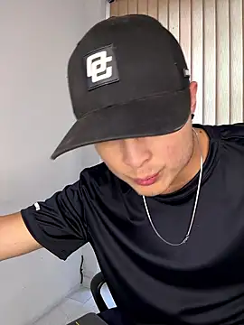 Snapshot of Alexander_ferre chatting on 01/13/26, 01:27 Alexander ferre online show from 01/13/26, 01:27