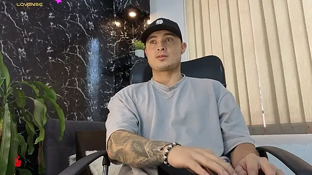 Alexander ferre online show from 02/03/26, 01:16