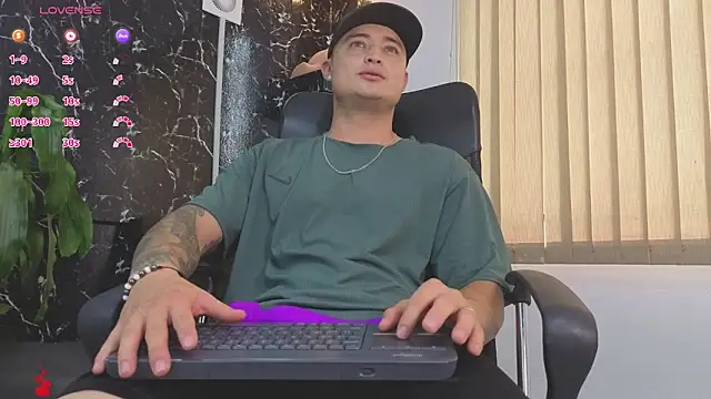 Alexander ferre online show from 04/23/26, 12:29