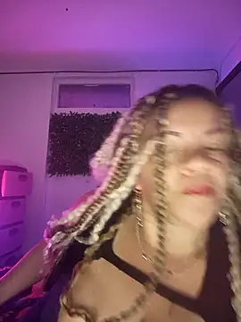 Eva Luxei online show from 12/16/25, 05:01