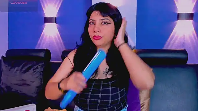 emily-santoss online show from 10/02/25, 01:51