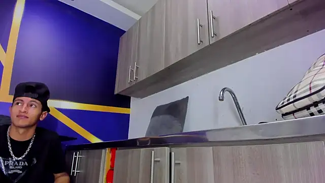 Snapshot of gustavo_saaled19_ chatting on 09/13/25, 08:30 gustavo saaled19 online show from 09/13/25, 08:30