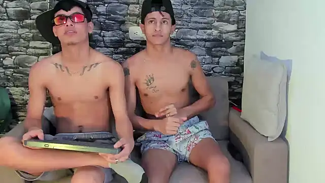 Snapshot of gustavo_saaled19_ chatting on 11/10/25, 10:20 gustavo saaled19 online show from 11/10/25, 10:20