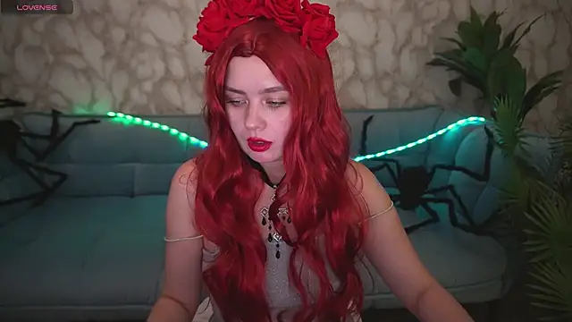 RedDoll  online show from 10/29/25, 07:37