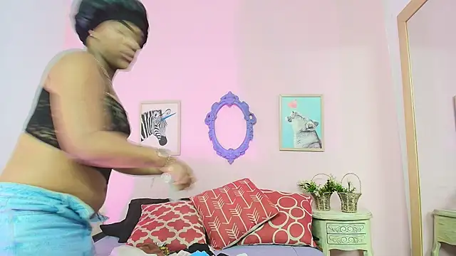 Snapshot of Nahomi_Rivera chatting on 10/03/25, 12:46 Nahomi Rivera online show from 10/03/25, 12:46