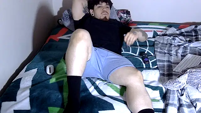 Snapshot of kennyCumz chatting on 01/15/26, 08:41 kennyCumz online show from 01/15/26, 08:41