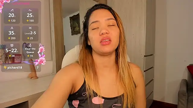 Snapshot of kata22sofia chatting on 11/30/25, 03:38 kata22sofia online show from 11/30/25, 03:38