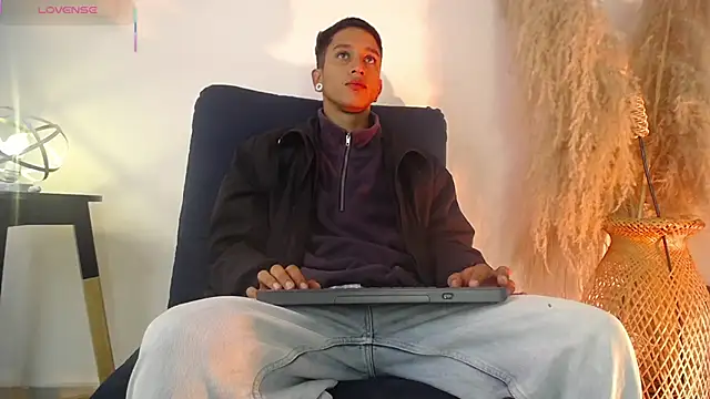 Snapshot of Ram_Swain chatting on 10/02/25, 01:07 Ram Swain online show from 10/02/25, 01:07