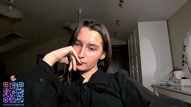 Snapshot of DarlineBrustera chatting on 10/31/25, 03:46 DarlineBrustera online show from 10/31/25, 03:46