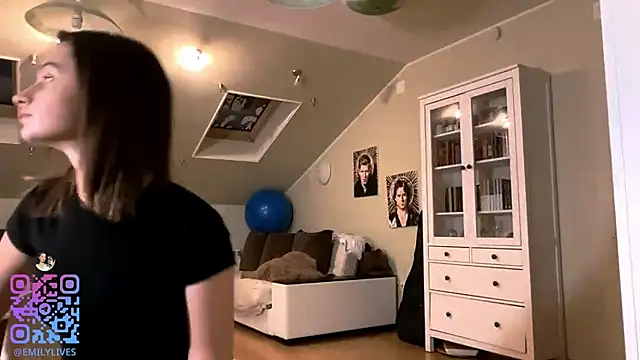 Snapshot of DarlineBrustera chatting on 11/30/25, 02:10 DarlineBrustera online show from 11/30/25, 02:10