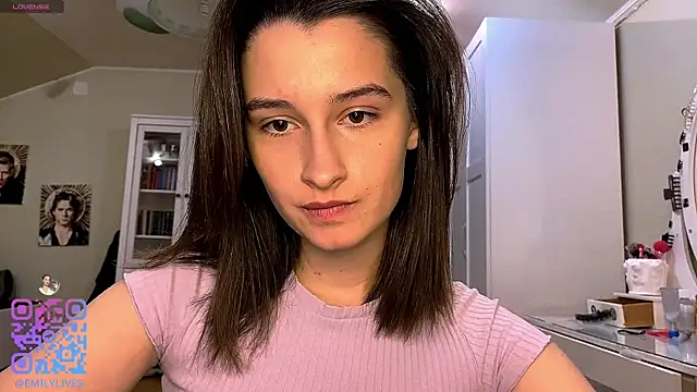 Snapshot of DarlineBrustera chatting on 12/14/25, 02:11 DarlineBrustera online show from 12/14/25, 02:11