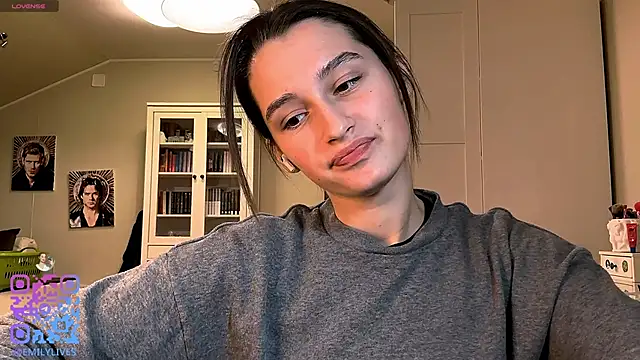 Snapshot of DarlineBrustera chatting on 12/16/25, 04:12 DarlineBrustera online show from 12/16/25, 04:12