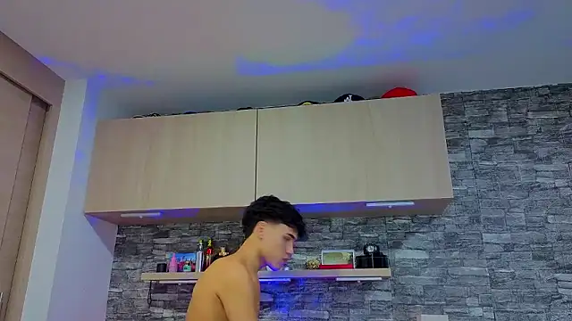 Snapshot of Theimperialboys_ chatting on 02/14/26, 02:08 Theimperialboys online show from 02/14/26, 02:08