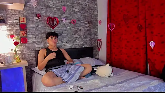 Snapshot of Theimperialboys_ chatting on 02/17/26, 01:24 Theimperialboys online show from 02/17/26, 01:24