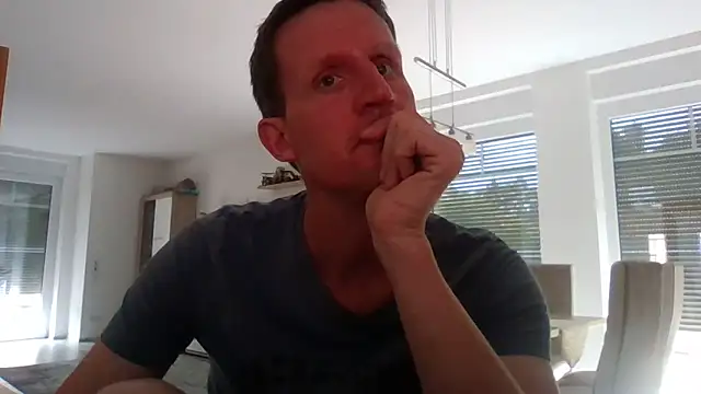 Snapshot of Trockenbau chatting on 05/30/26, 12:24 Trockenbau online show from 05/30/26, 12:24