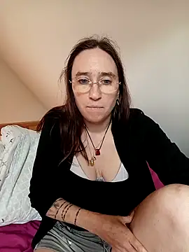 Sophierob1 online show from 04/22/26, 08:28