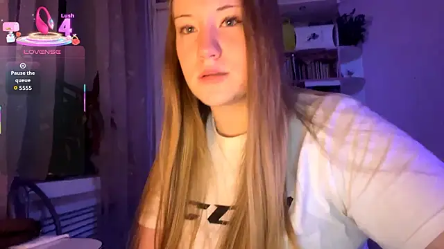 PandaFluff online show from 09/12/25, 09:59