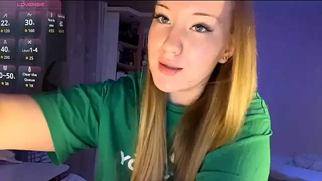 PandaFluff online show from 10/01/25, 04:13