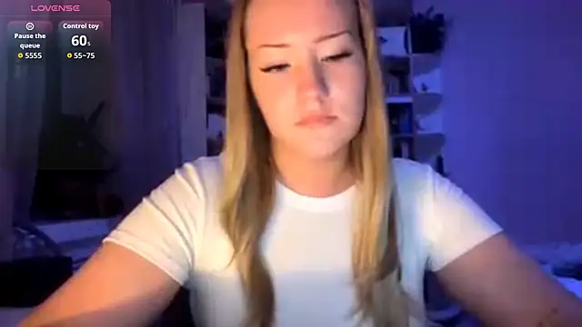 PandaFluff online show from 10/11/25, 04:38