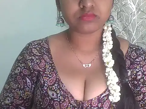 its me Rashmi online show from 02/28/26, 06:36